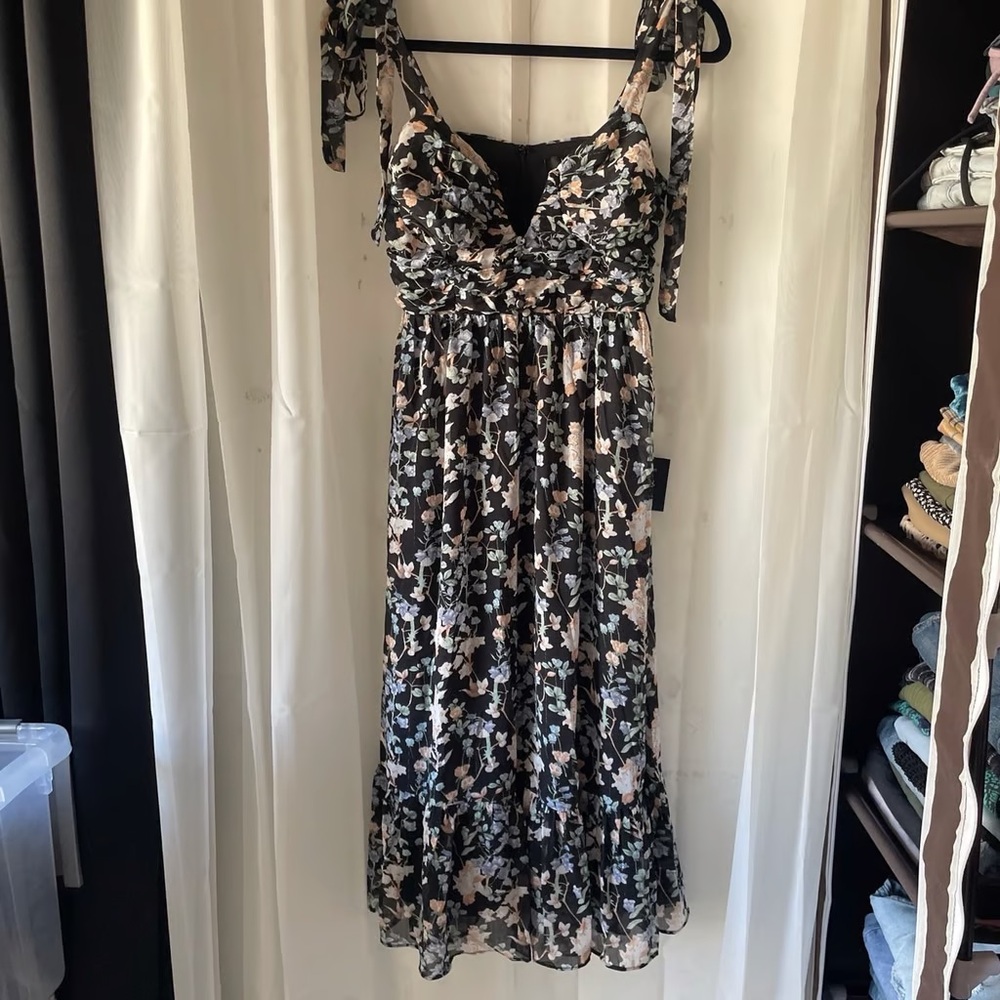 Floral Sleeveless Maxi Dress
